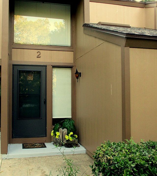 1st image of 2 Oakmont Ct #2