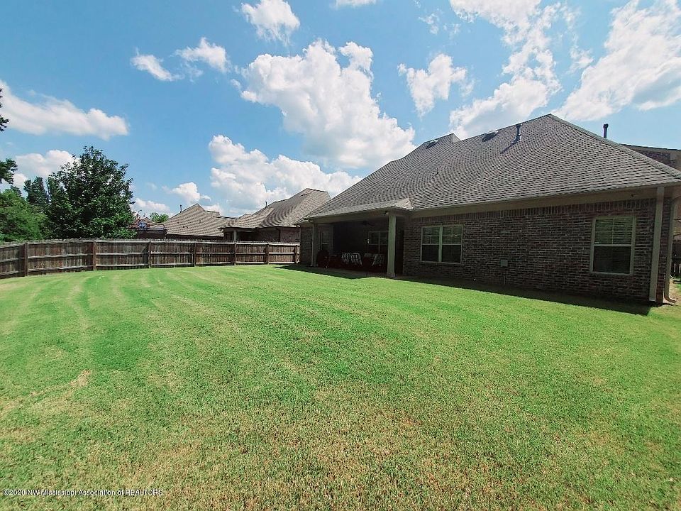 2nd image of 2698 Champion Hills Dr