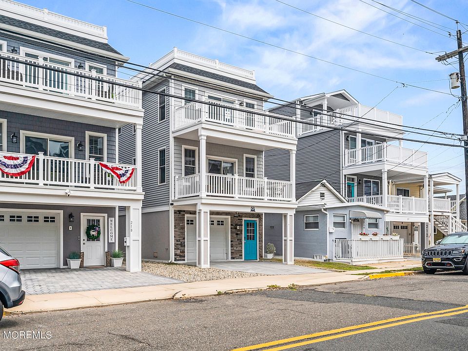 1st image of 216 Sherman Avenue