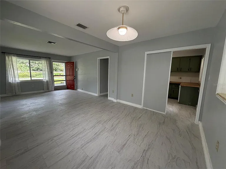 710 Winthrop Pl — Photo 4