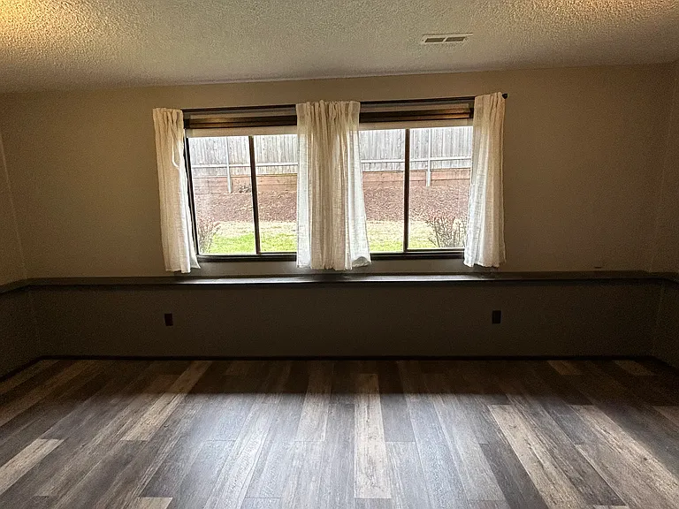 6403 NW Cherry St — Photo 26