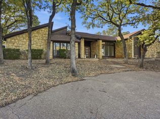 704 Timberview Ct N, Fort Worth, TX 76112