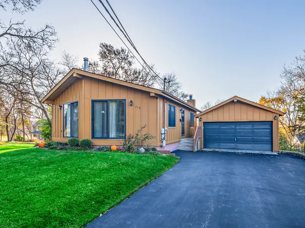 218 Millard Ave, Fox River Grove, IL 60021