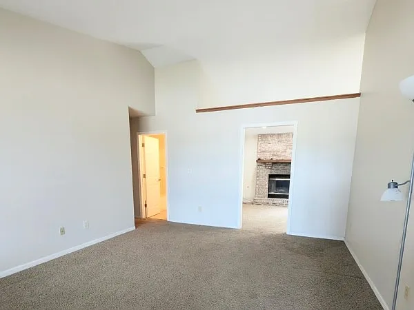 278 Longfellow Ln — Photo 9
