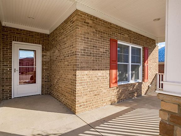 3rd image of 132 Patmore Ln