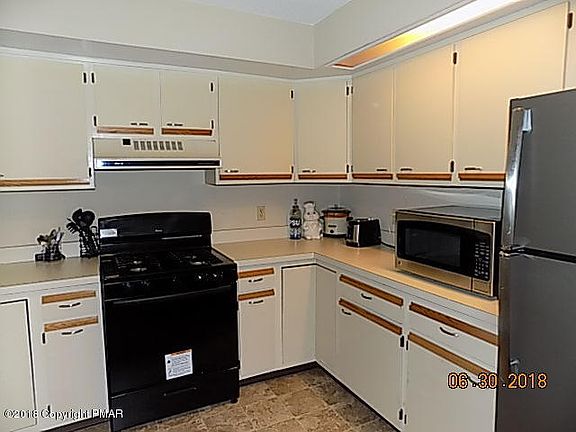 4th image of 4069 Circle Ct