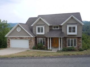 5001 Stone Ridge Pl, Morgantown, WV 26508