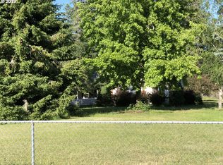 26100 England Loop, Veneta, OR 97487