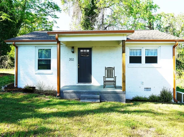 202 S Broad St, Westminster, SC 29693