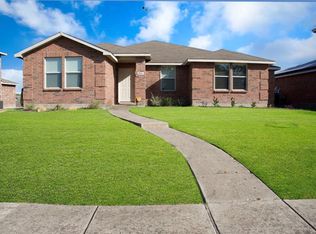 1004 Mayflowers Ln, Lancaster, TX 75134