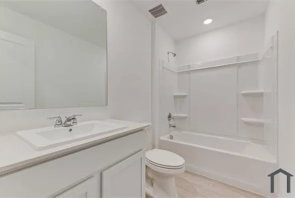 4017 Equestrian Dr — Photo 8