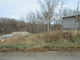 1st image of 225 Woodland Rd