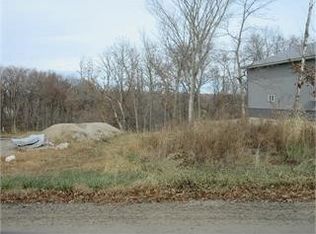 225 Woodland Rd, Montezuma, IA 50171