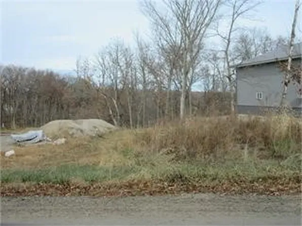 225 Woodland Rd, Montezuma, IA 50171
