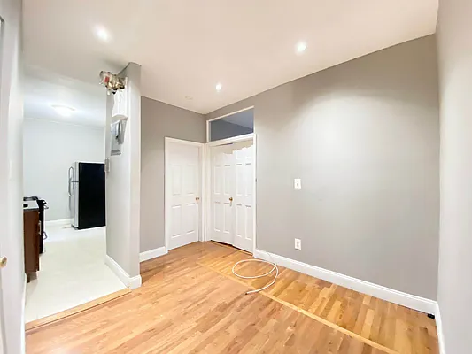 Rented by Bruma Realty LLC | media 21