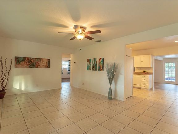 2nd image of 2337 Eastwood Dr