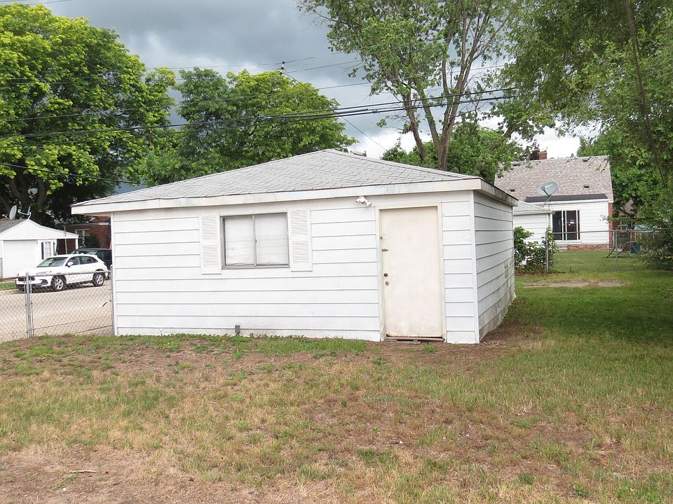 24162 Dartmouth St, photo 9