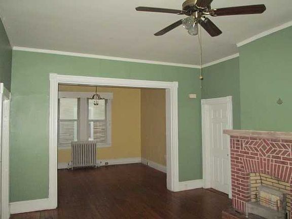 3rd image of 2007 Barton Ave