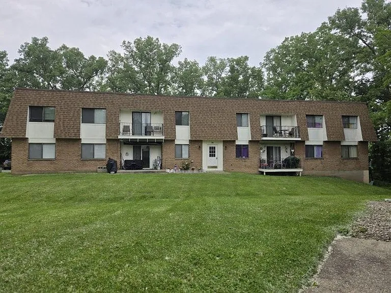 17 Stenwick Dr #E — Photo 22