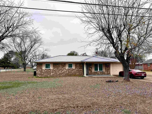 1009 Eastman Ave, Tuscumbia, AL 35674