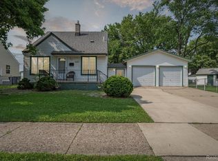 2226 Calvin Ave, Lincoln Park, MI 48146