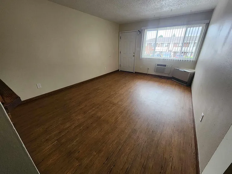 3020 Denver St #1 — Photo 3