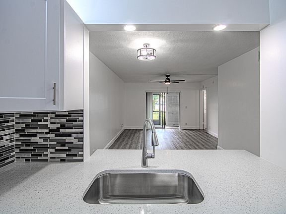 5th image of 7094 Golf Colony Court #102