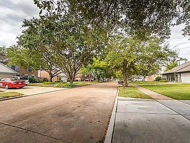 4th image of 3423 Hidden Creek Dr