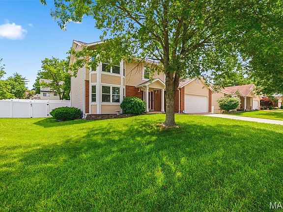 3rd image of 1296 Robertridge Dr
