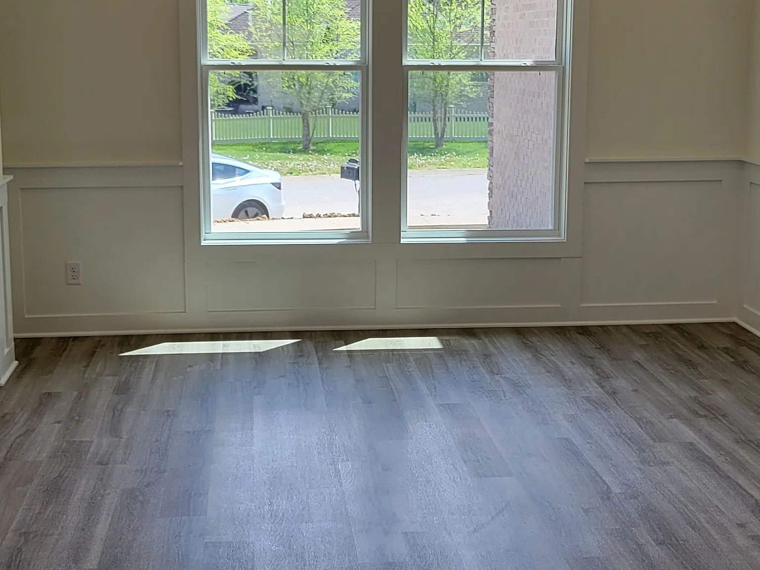 2500 Curran Dr — Photo 3
