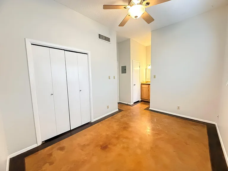 1620 Waterston Ave #205 — Photo 9