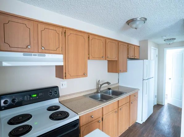 Knollwood and Tanglewood Apartments