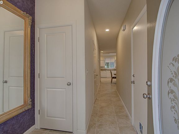 4th image of 8915 NE 40th Dr