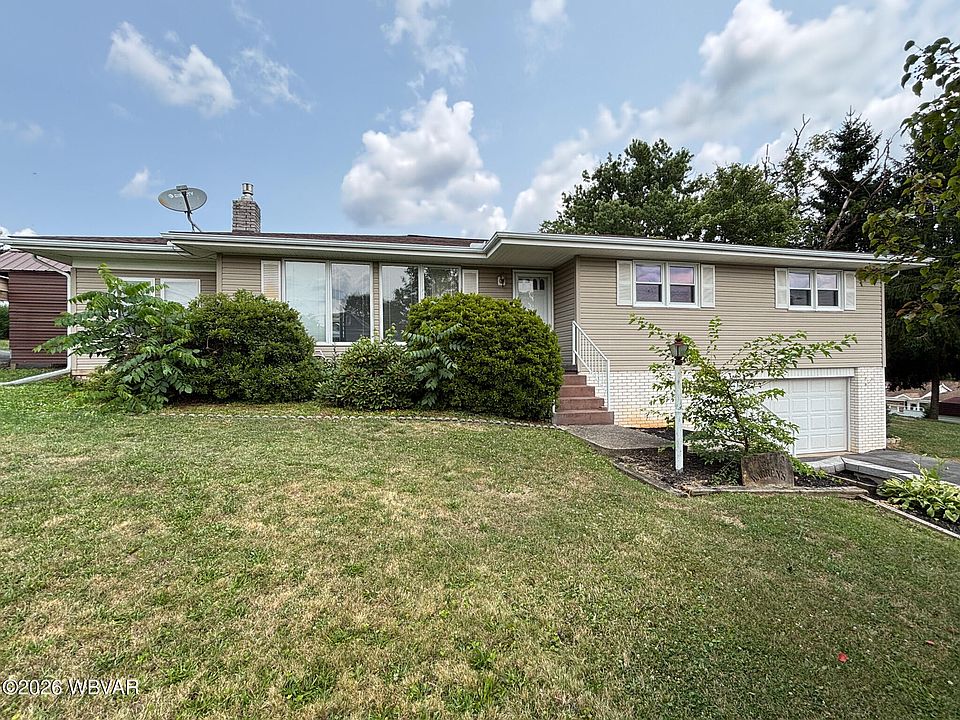 1st image of 221 Fairview St