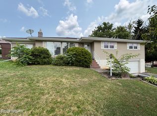 221 Fairview St, Avis, PA 17721