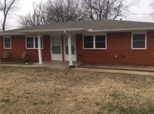 206 S 8th St, Noble, OK 73068