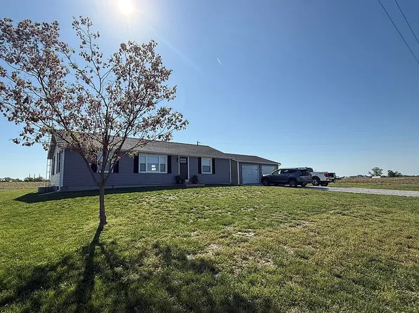 6847 Griggs Rd, Red Bud, IL 62278