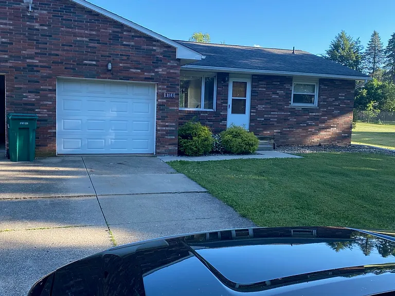 3182 Orklynne St — Photo 2