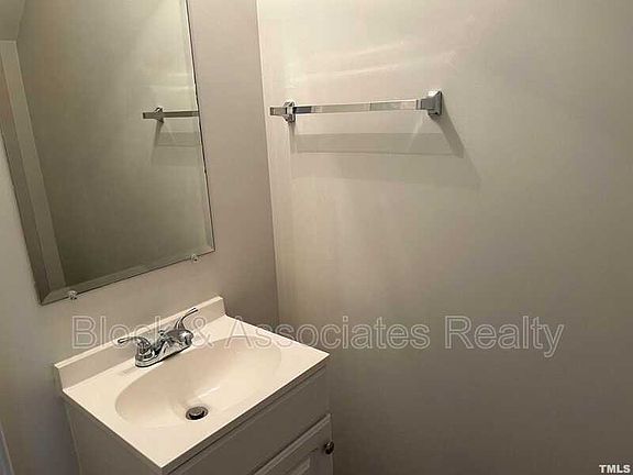 3rd image of 100 Stratford Lakes Dr Unit 308