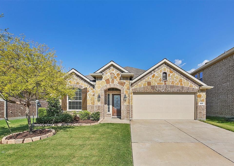 1st image of 5021 McClellan Dr