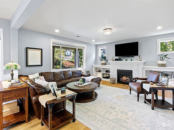 5th image of 4221 Pelton Court