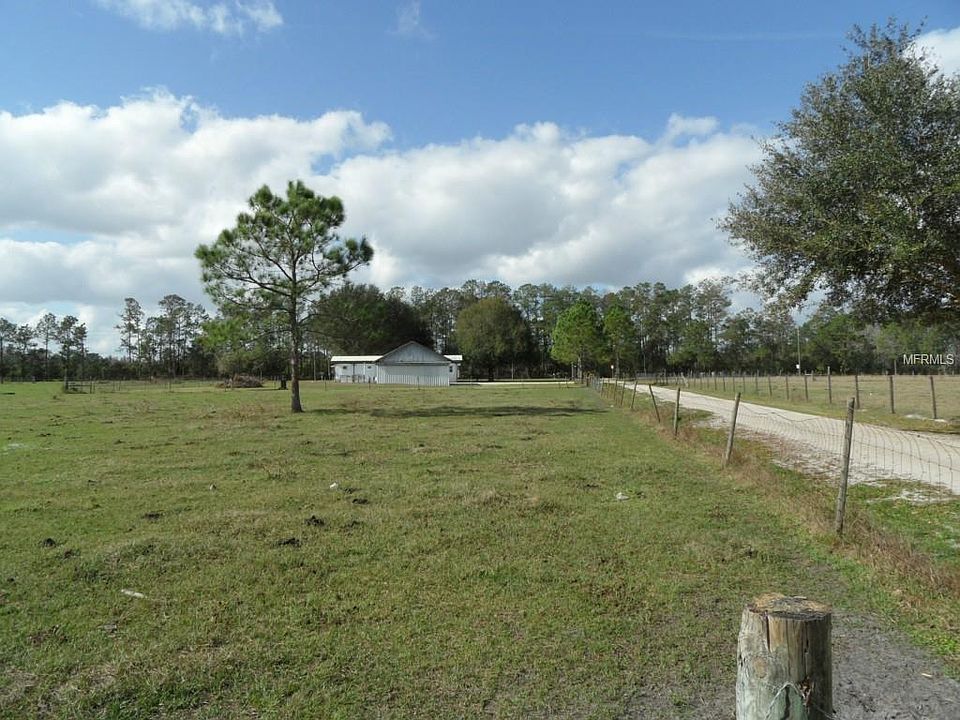 1st image of Wee Farms Ln