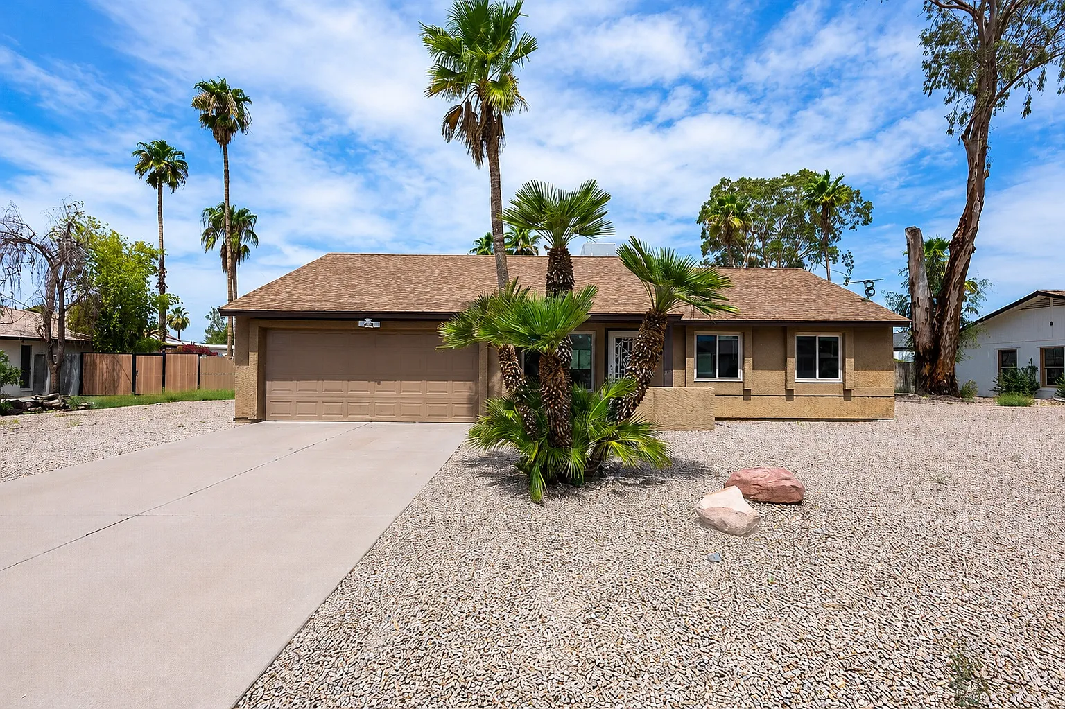 3 bed, 1255 sqft, $3,800 — Photo 1
