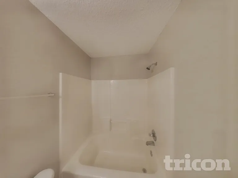 521 Olive St — Photo 13