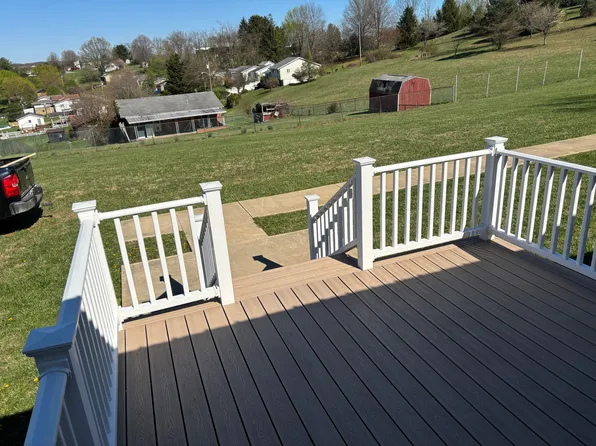 1205 Headley Ct #3, Fairmont, WV 26554