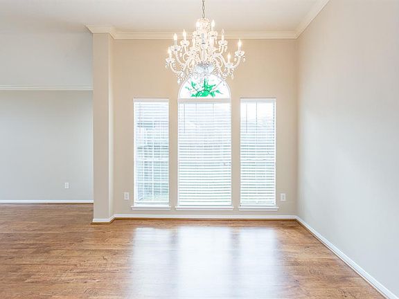 4th image of 15510 Keowee Ct