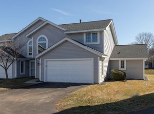 2811 Riverwood Ln NW, Rochester, MN 55901