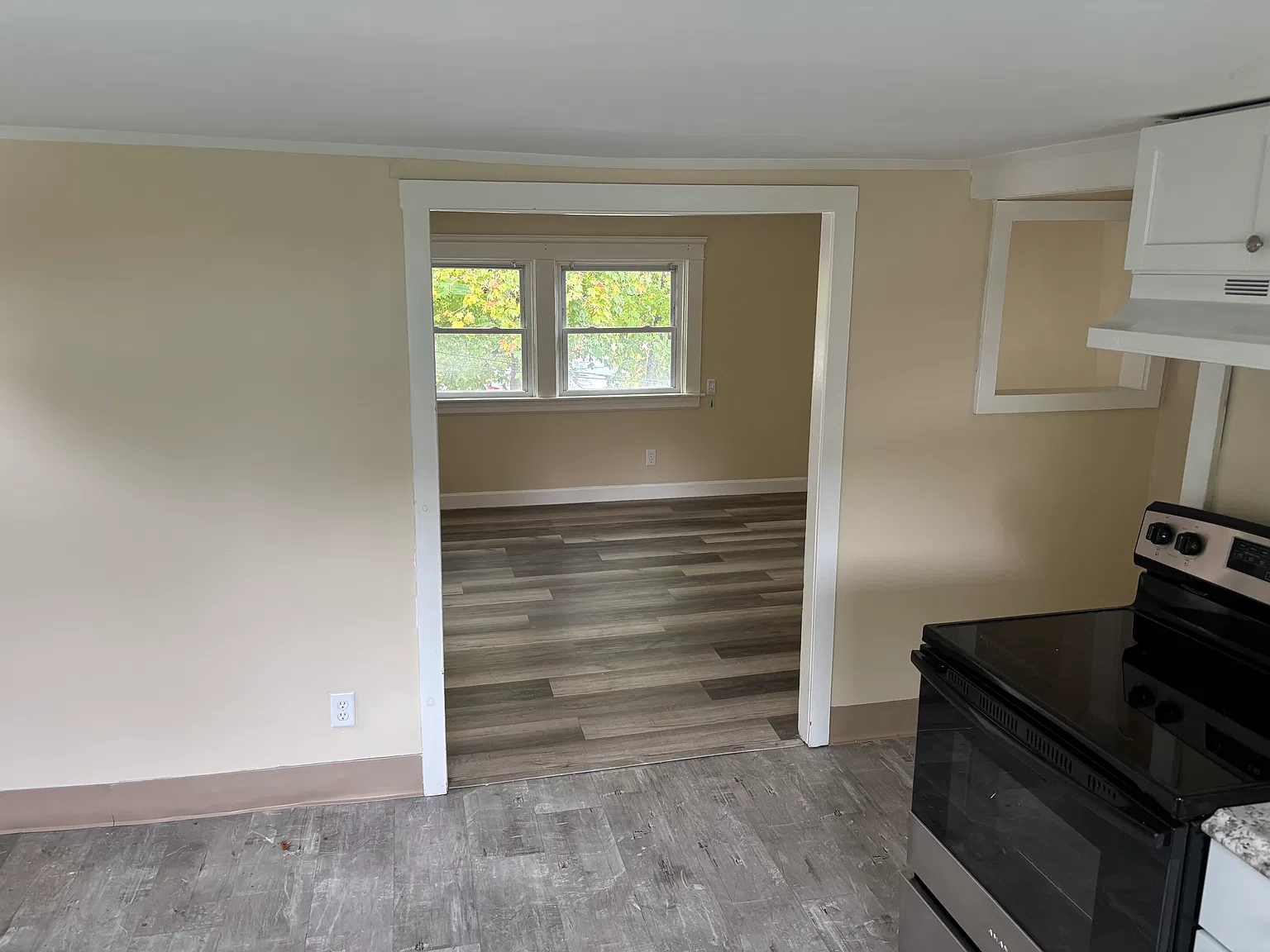 2 bed, $1,900 — Photo 3