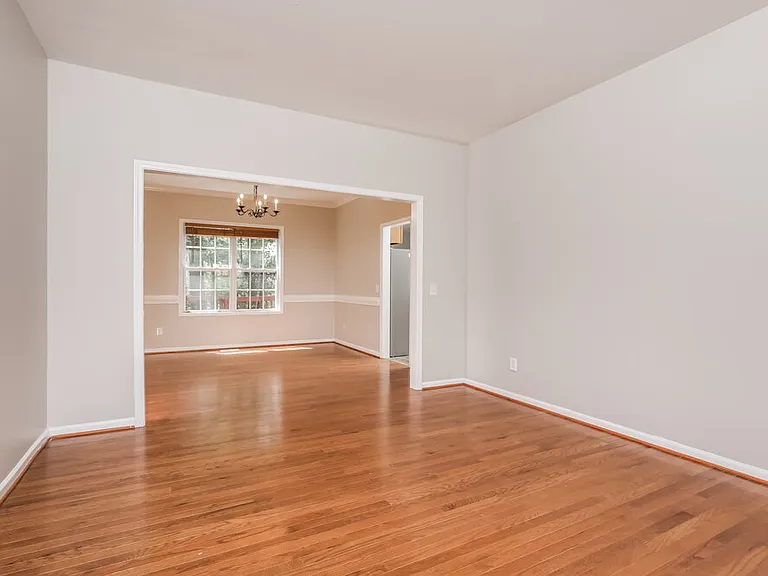 136 Roan Dr — Photo 5