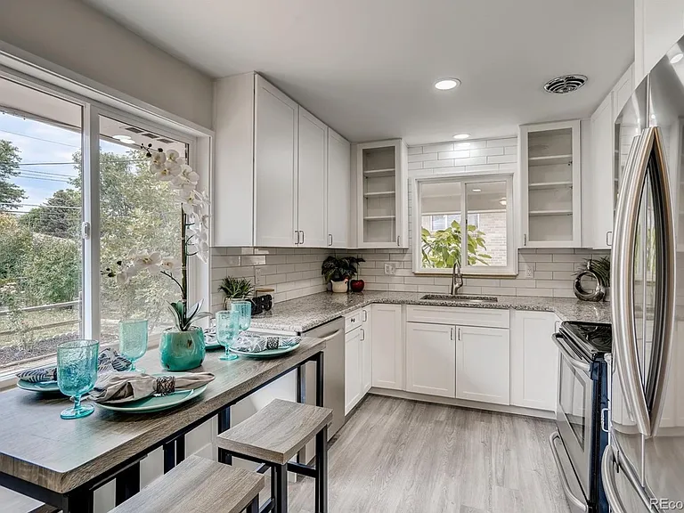 8521 Crescent Dr — Photo 9